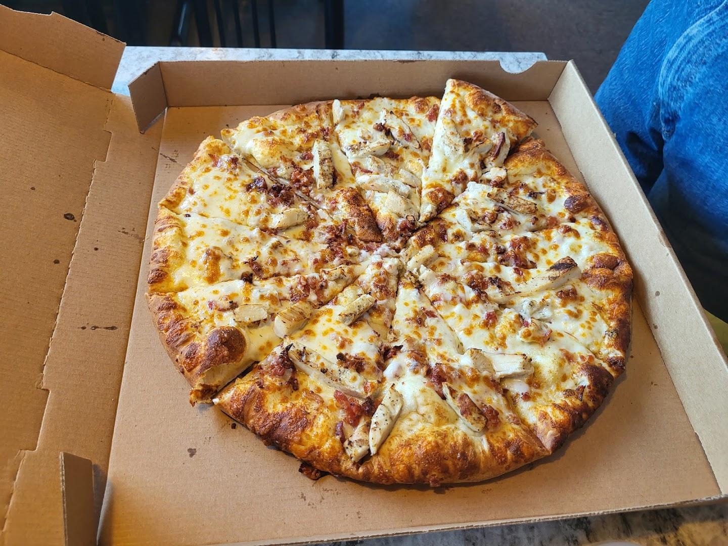Lance's Pizza & Subs